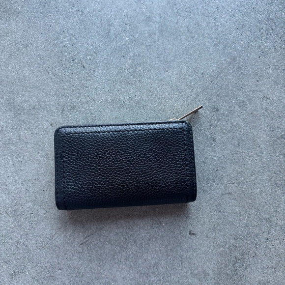 Marc Jacobs Black Textured Wallet. - Picture 4 of 6